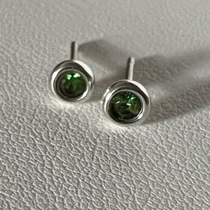 Tsavorite earrings‎